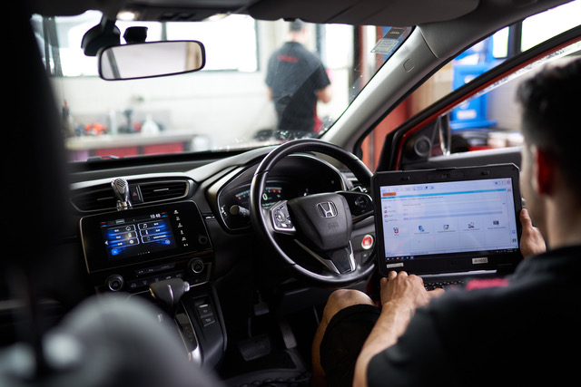 Why service your Honda at Honda?